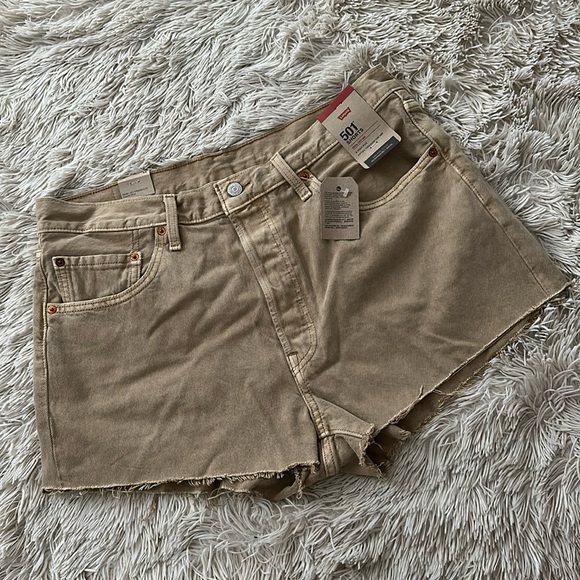 LEVI’S 501 Khaki Shorts - Picture 1 of 2